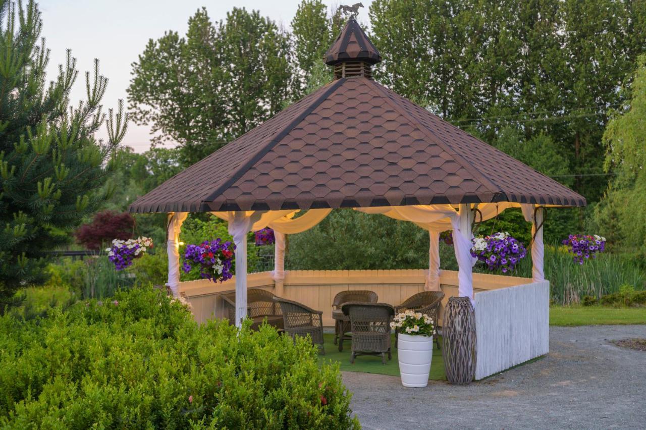 Centrum Ulan Spa ビトゥフ エクステリア 写真