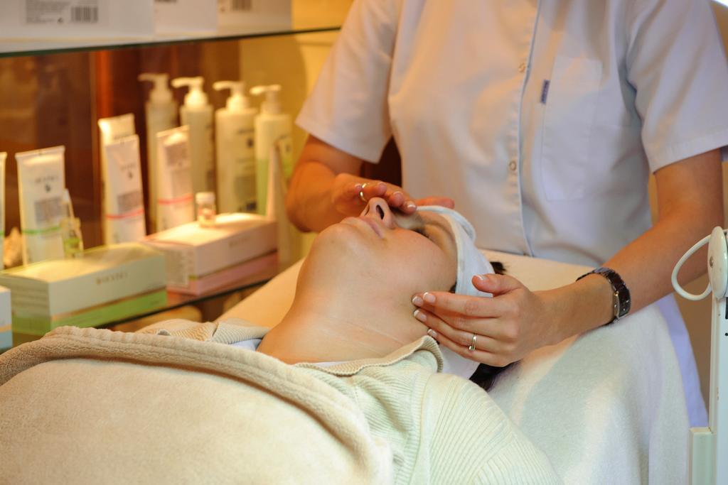 Centrum Ulan Spa ビトゥフ エクステリア 写真